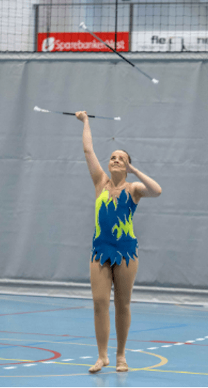 Two baton - Ingvild Helen Røli Hope til EC