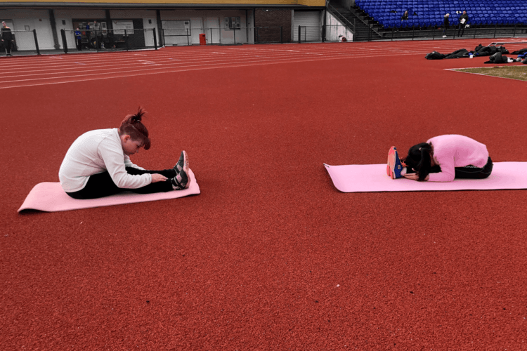 Fana IL Kunstløp i trening på Fana stadion